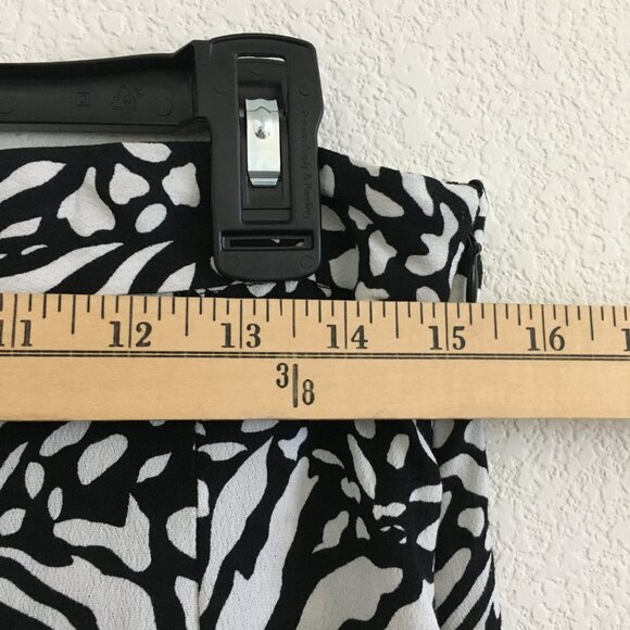 H&M Summer Midi Skirt Womens 10 Black and White Animal Print Viscose Slit Side - Picture 7 of 11